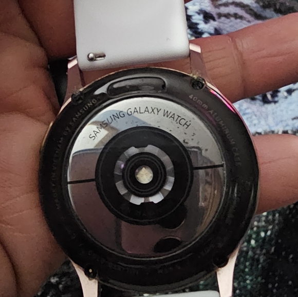 Galaxy Watch Active 2 Aluminum Smart Watch 40 mm used. - Picture 3 of 6
